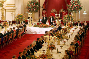 Queen+Elizabeth+II+Queen+Gives+Banquet+ahF3B7YB8JSl